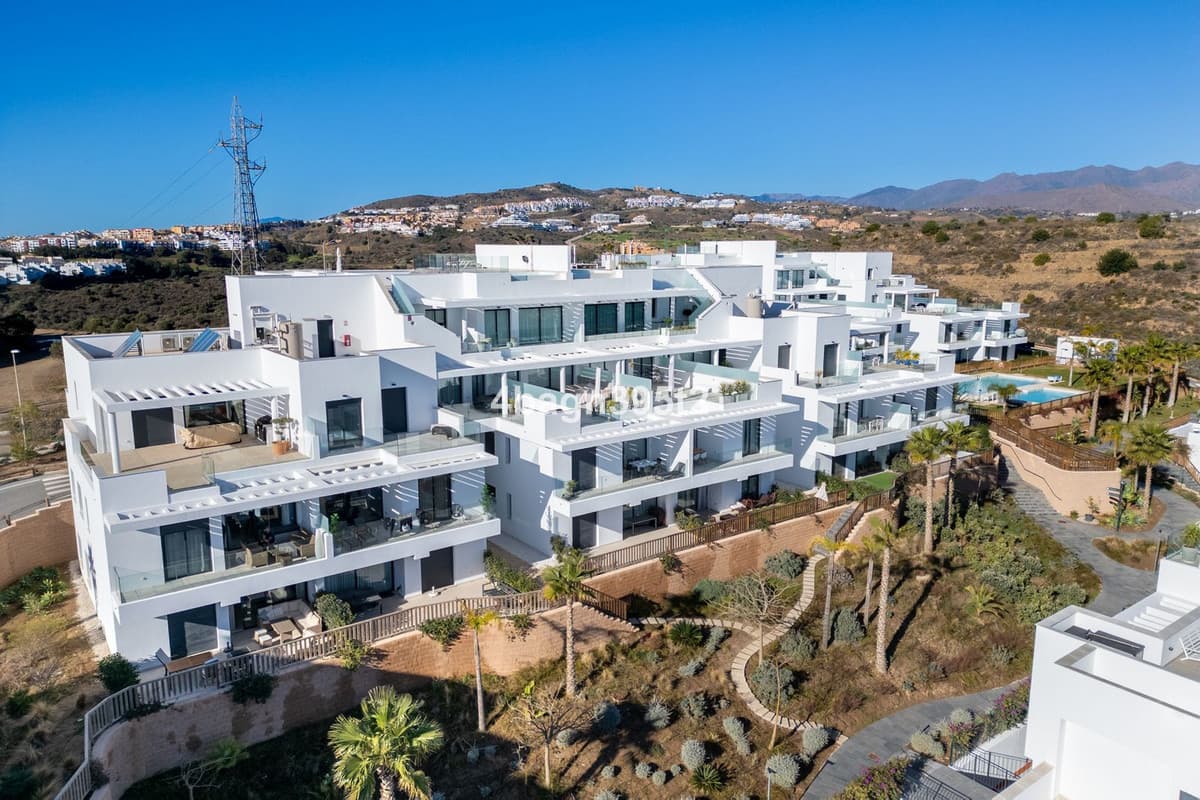 Middle Floor Apartment in La Cala de Mijas — photo 2 of 10