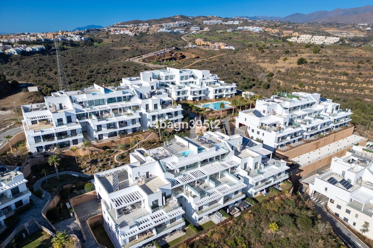 Middle Floor Apartment in La Cala de Mijas — photo 3 of 10