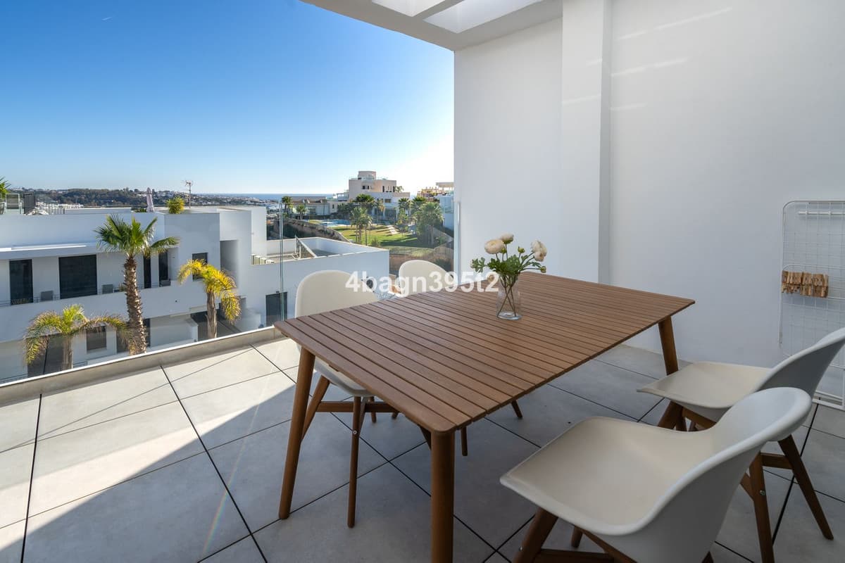 Middle Floor Apartment in La Cala de Mijas — photo 5 of 10
