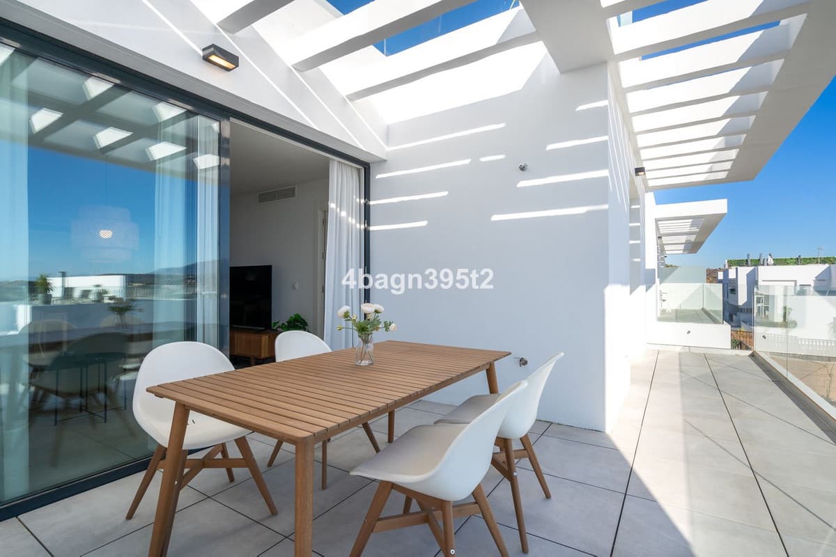 Middle Floor Apartment in La Cala de Mijas — photo 6 of 10