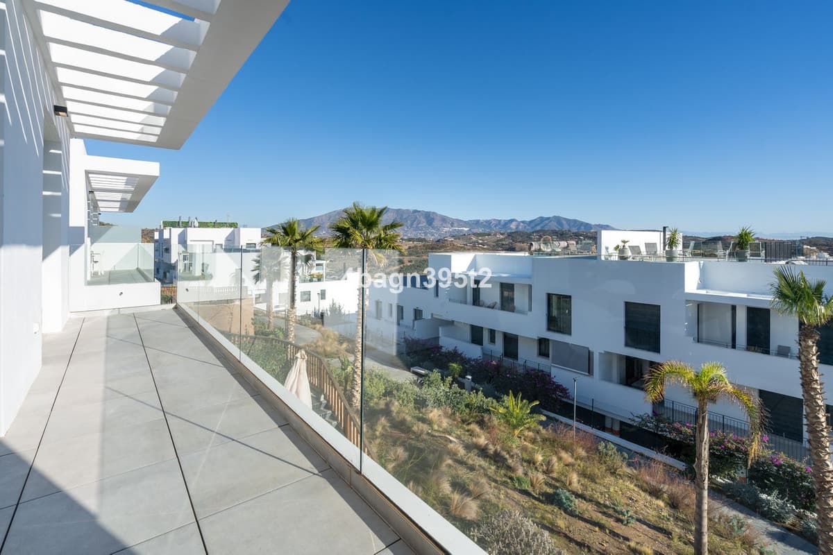 Middle Floor Apartment in La Cala de Mijas — photo 7 of 10
