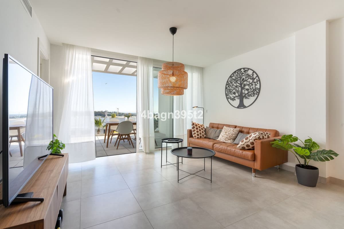 Middle Floor Apartment in La Cala de Mijas — photo 9 of 10