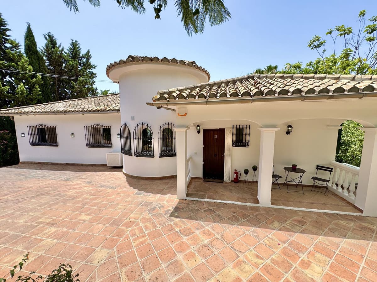 Detached Villa in Sierrezuela — photo 4 of 10