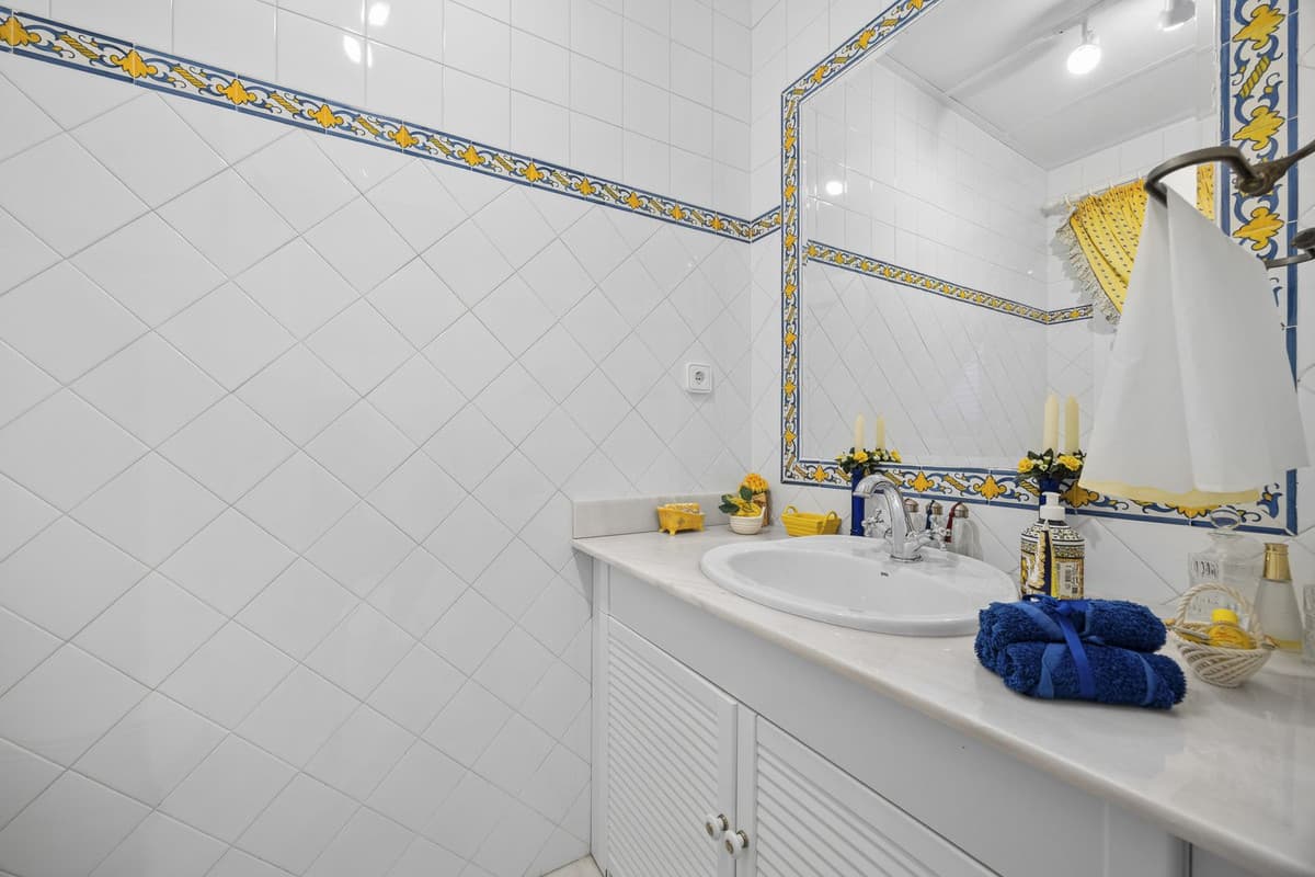 Townhouse in La Quinta — photo 9 of 10