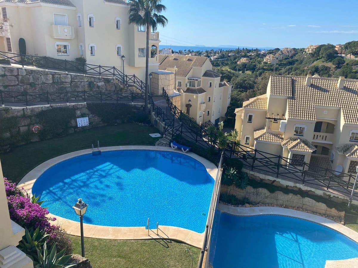 Penthouse Duplex in Elviria — photo 5 of 10