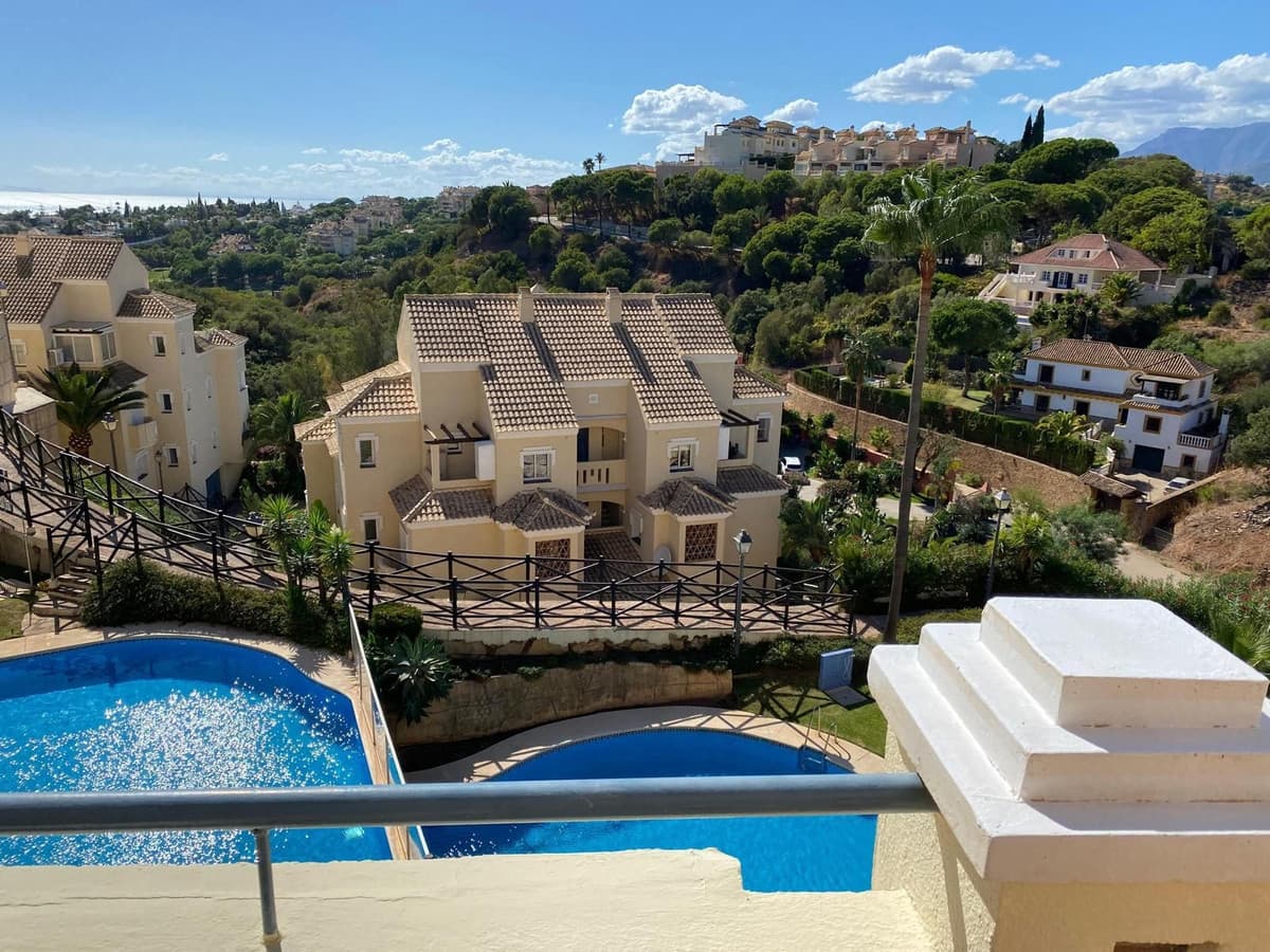 Penthouse Duplex in Elviria — photo 6 of 10