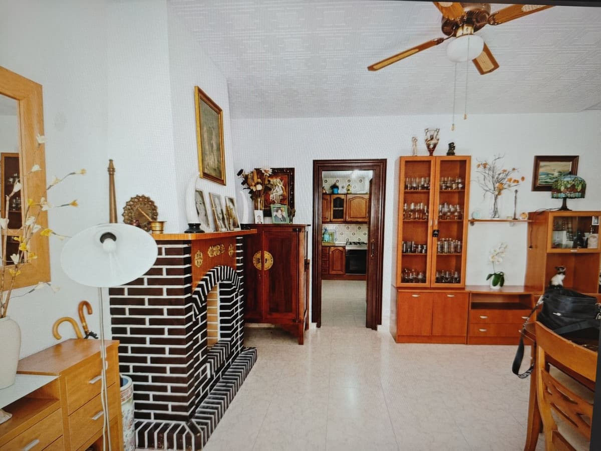 Townhouse in Victoria Eugenia — photo 3 of 10