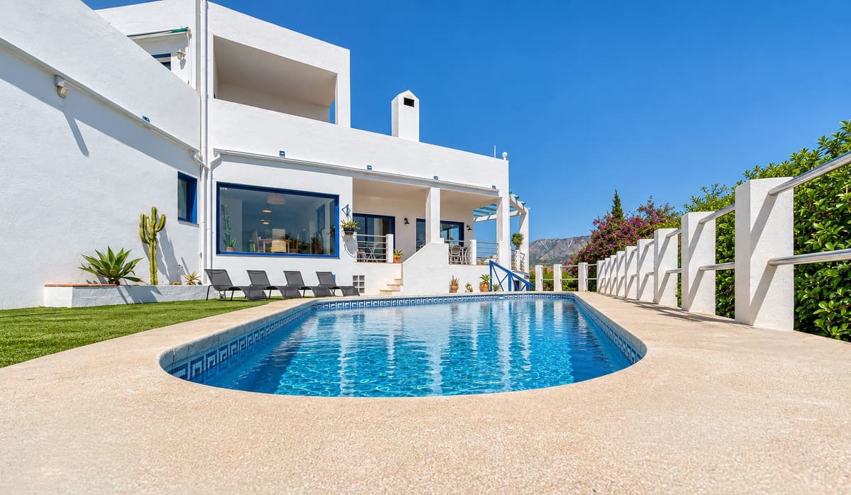 Detached Villa in Cerros del Aguila — photo 4 of 10