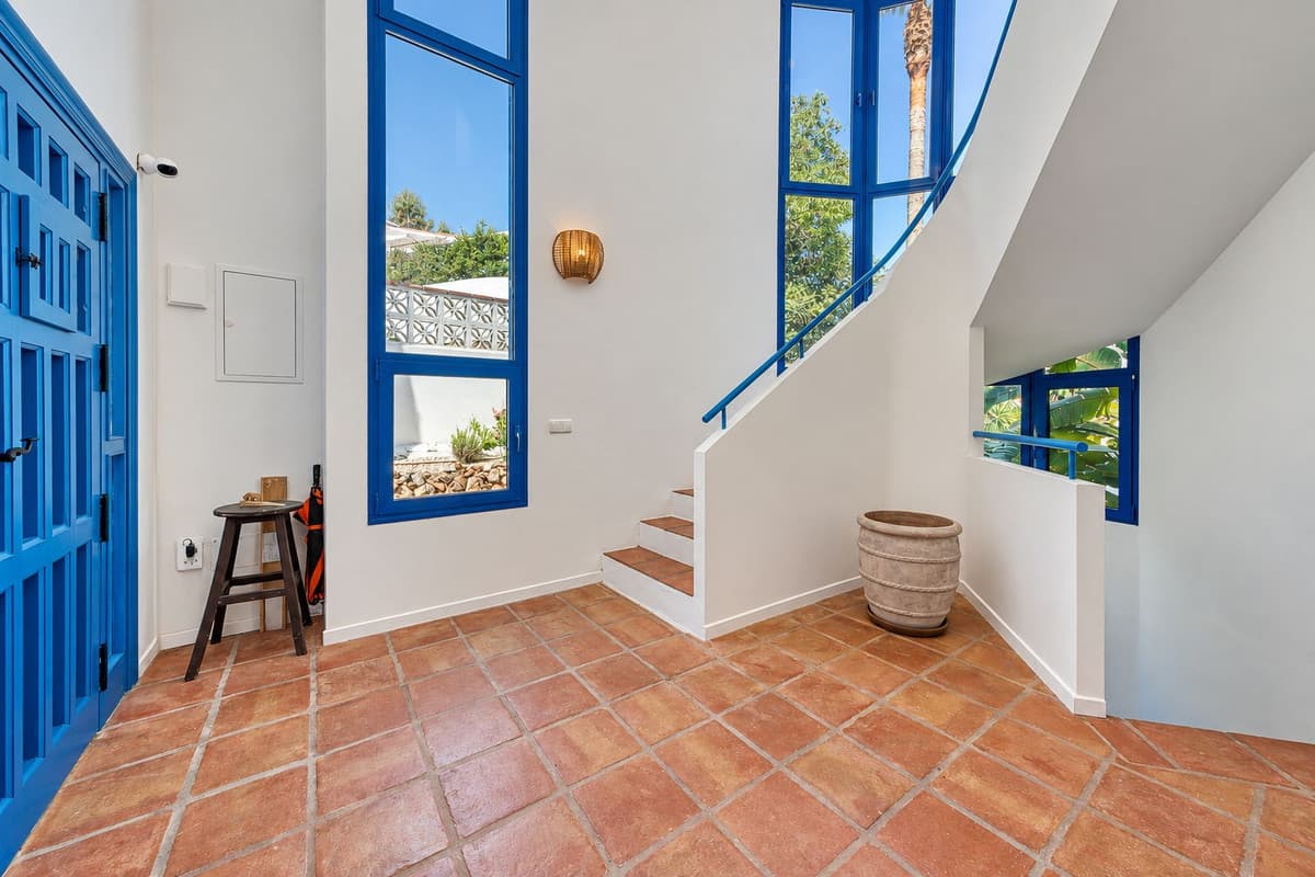 Detached Villa in Cerros del Aguila — photo 8 of 10
