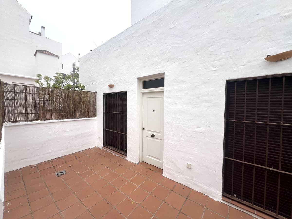 Ground Floor Apartment in Nueva Andalucía — photo 2 of 10