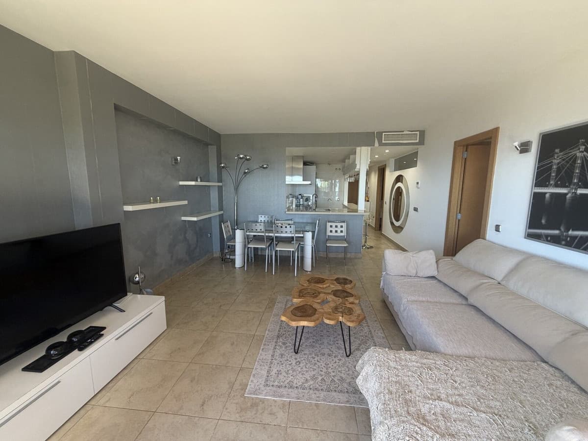 Middle Floor Apartment in Higueron — photo 10 of 10