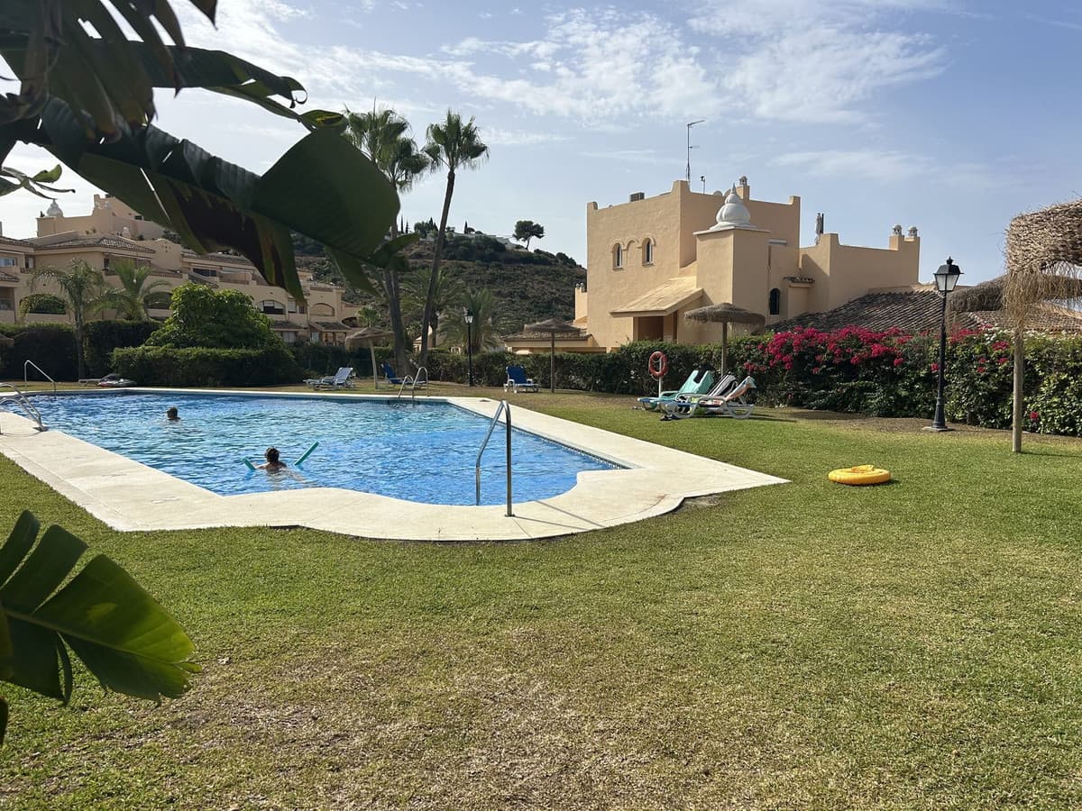 Ground Floor Apartment in Elviria — photo 2 of 10