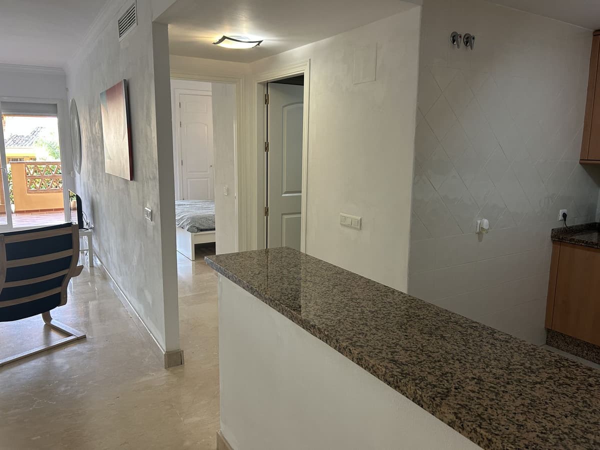 Ground Floor Apartment in Elviria — photo 10 of 10