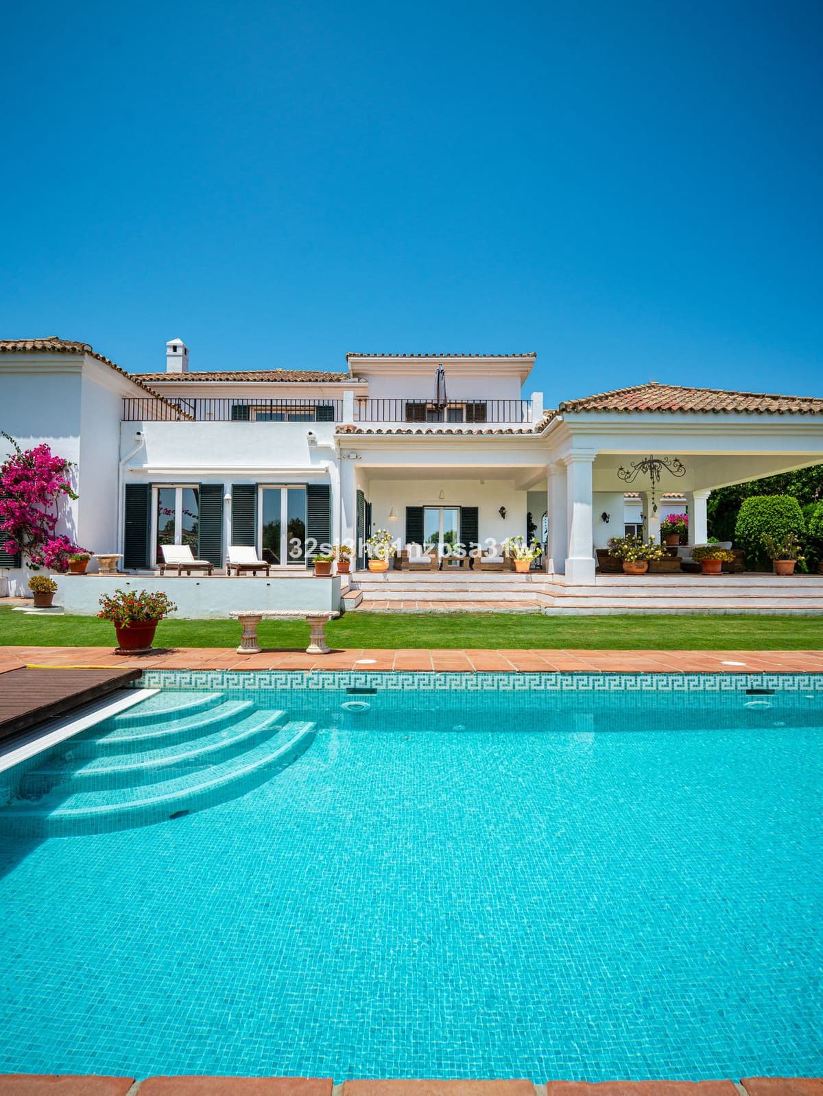 Detached Villa in Sotogrande — photo 5 of 10