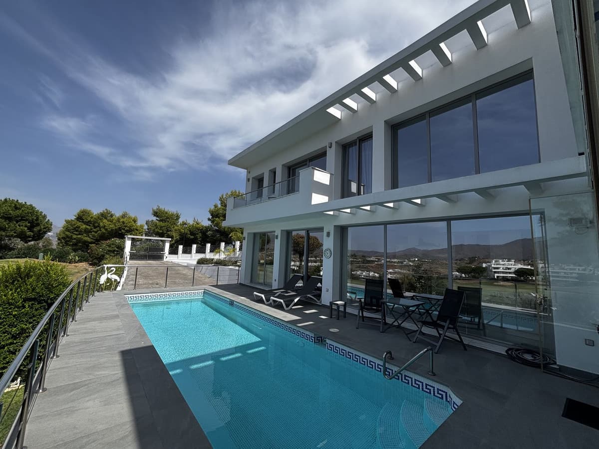 Detached Villa in La Cala Golf — photo 2 of 20