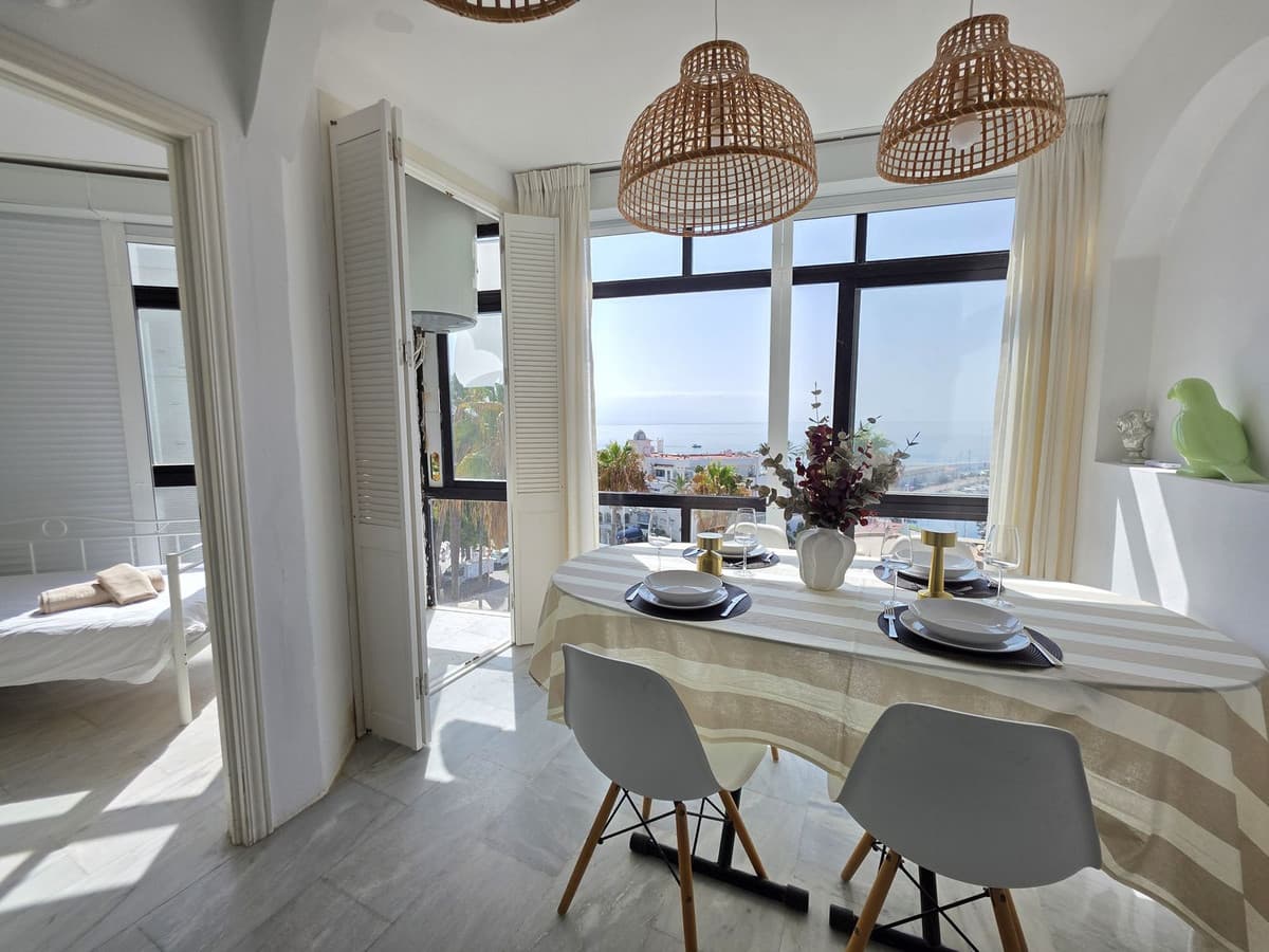 Middle Floor Apartment in Marbella — photo 10 of 10