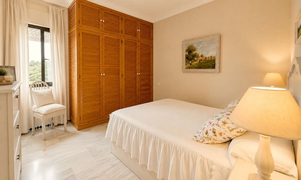 Top Floor Apartment in Estepona — photo 7 of 10