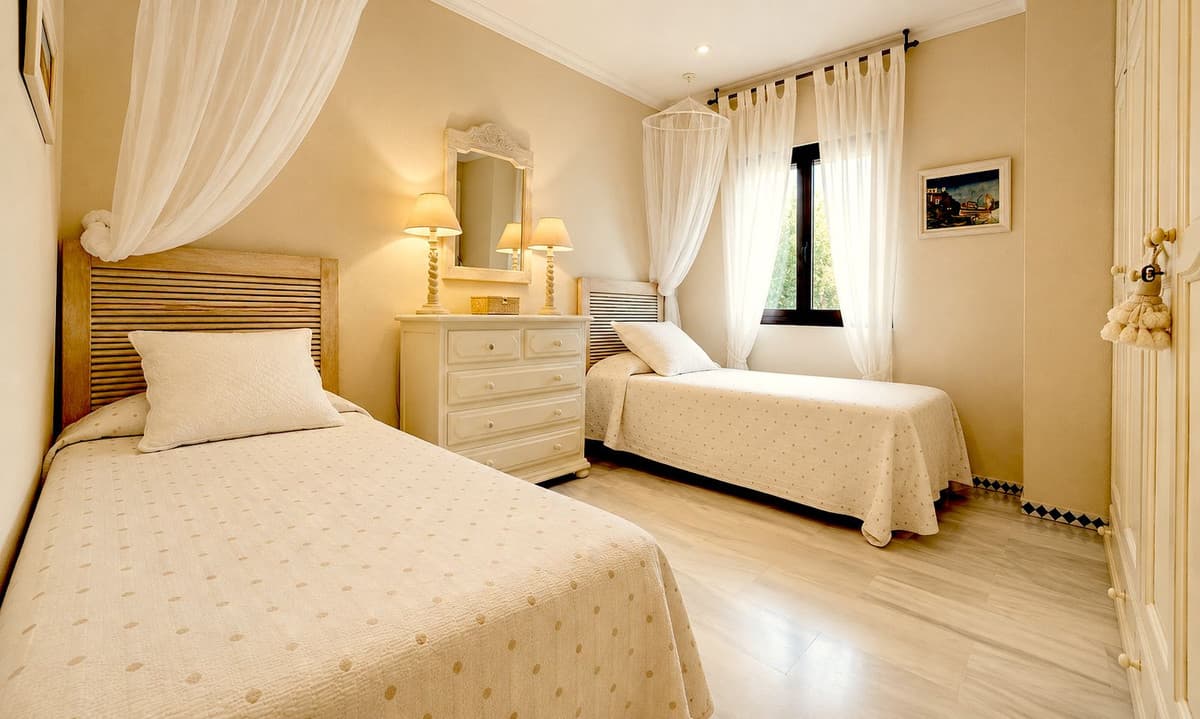 Top Floor Apartment in Estepona — photo 10 of 10