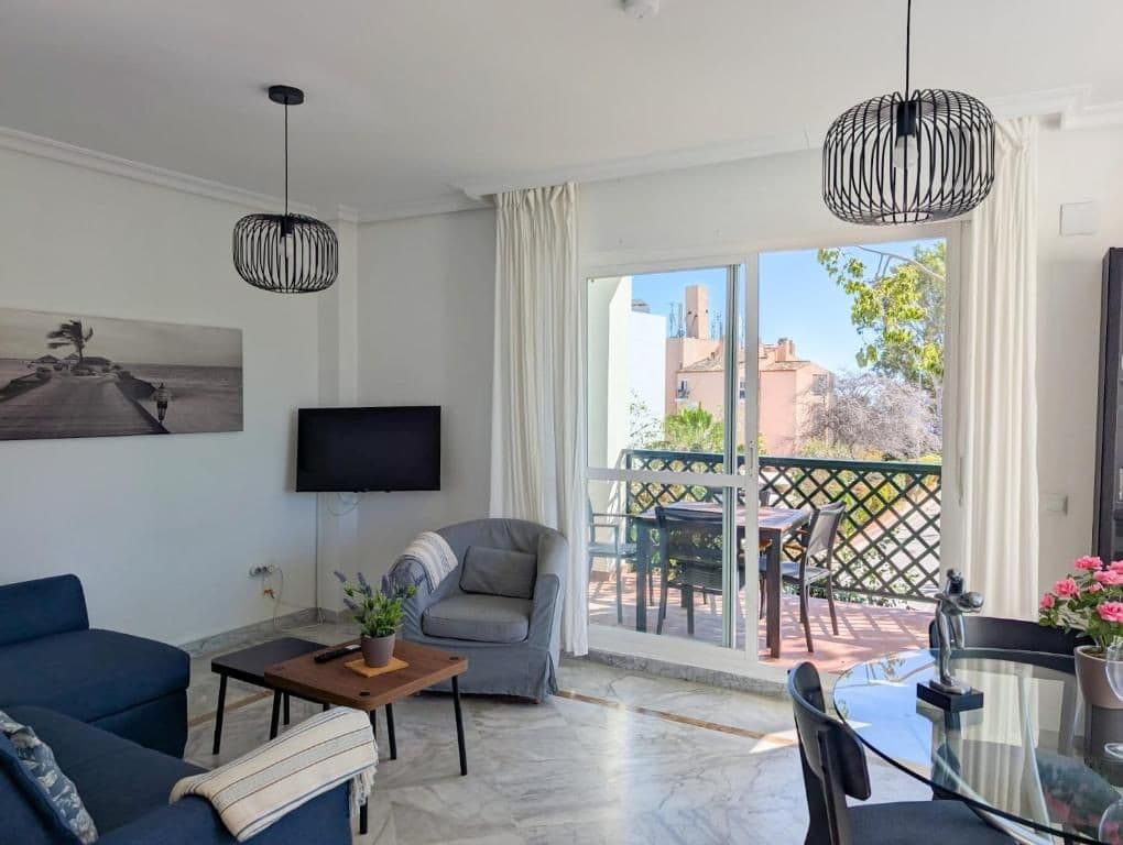 Middle Floor Apartment in Marbella — photo 4 of 10