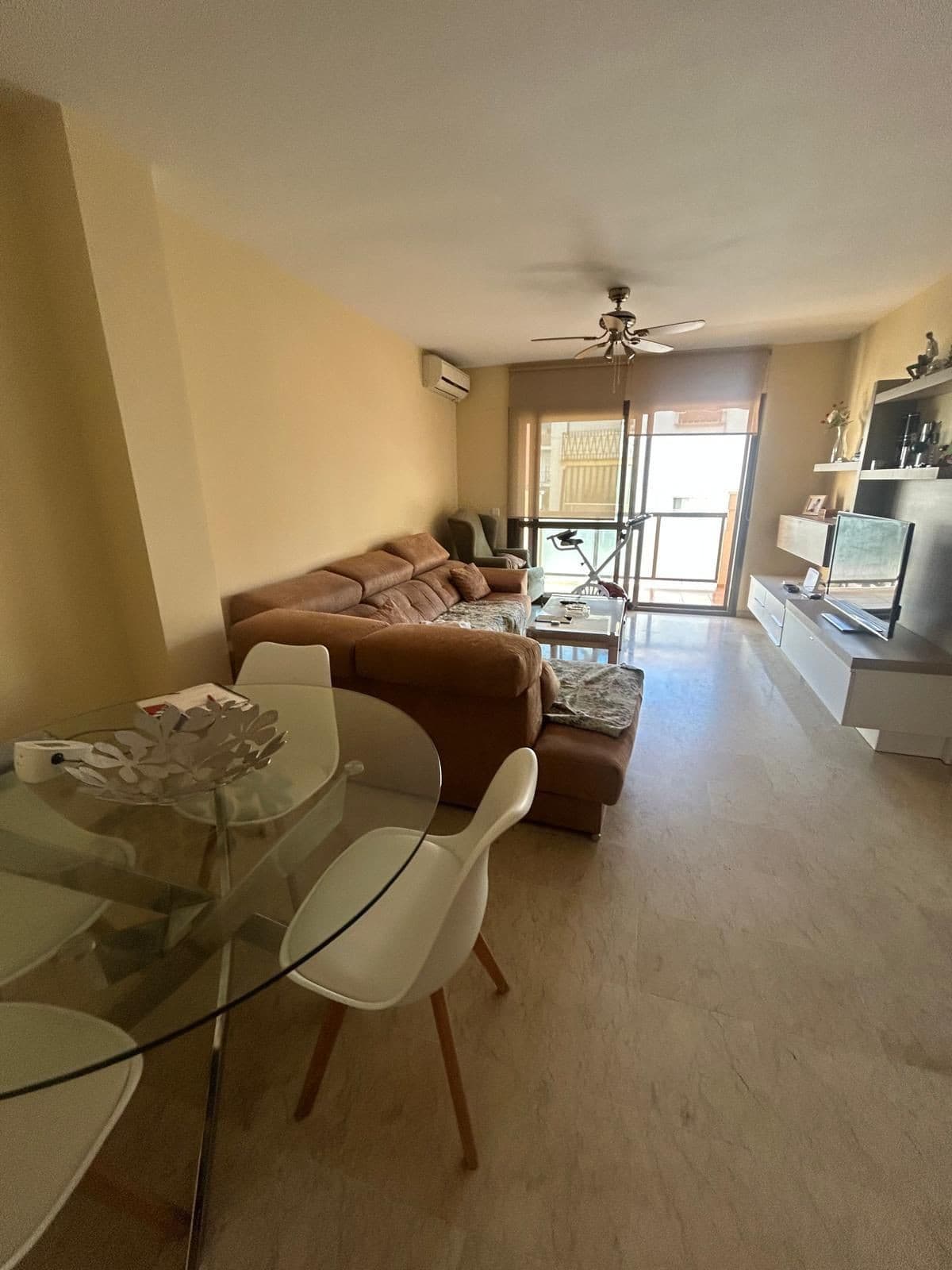 Middle Floor Apartment in Estepona — photo 3 of 10