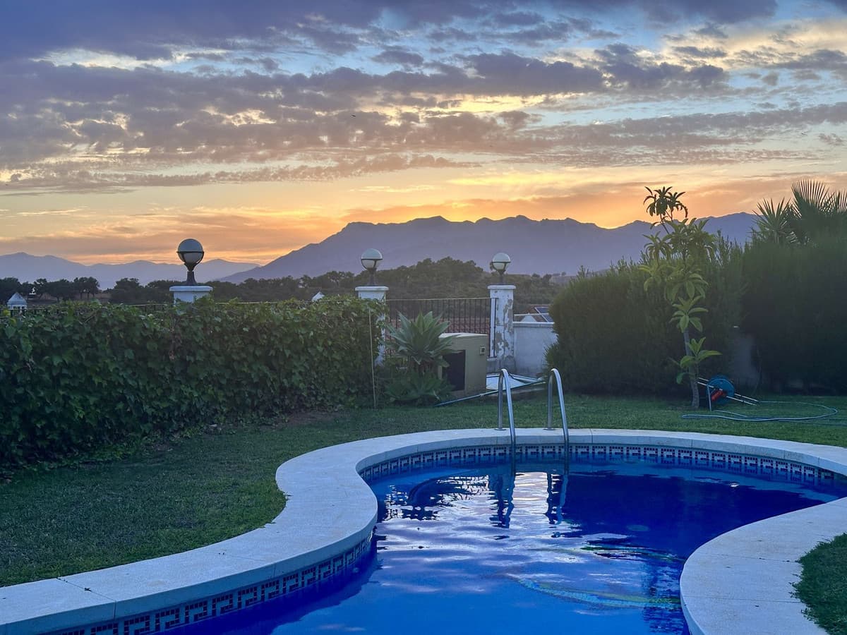 Townhouse in La Mairena — photo 1 of 10