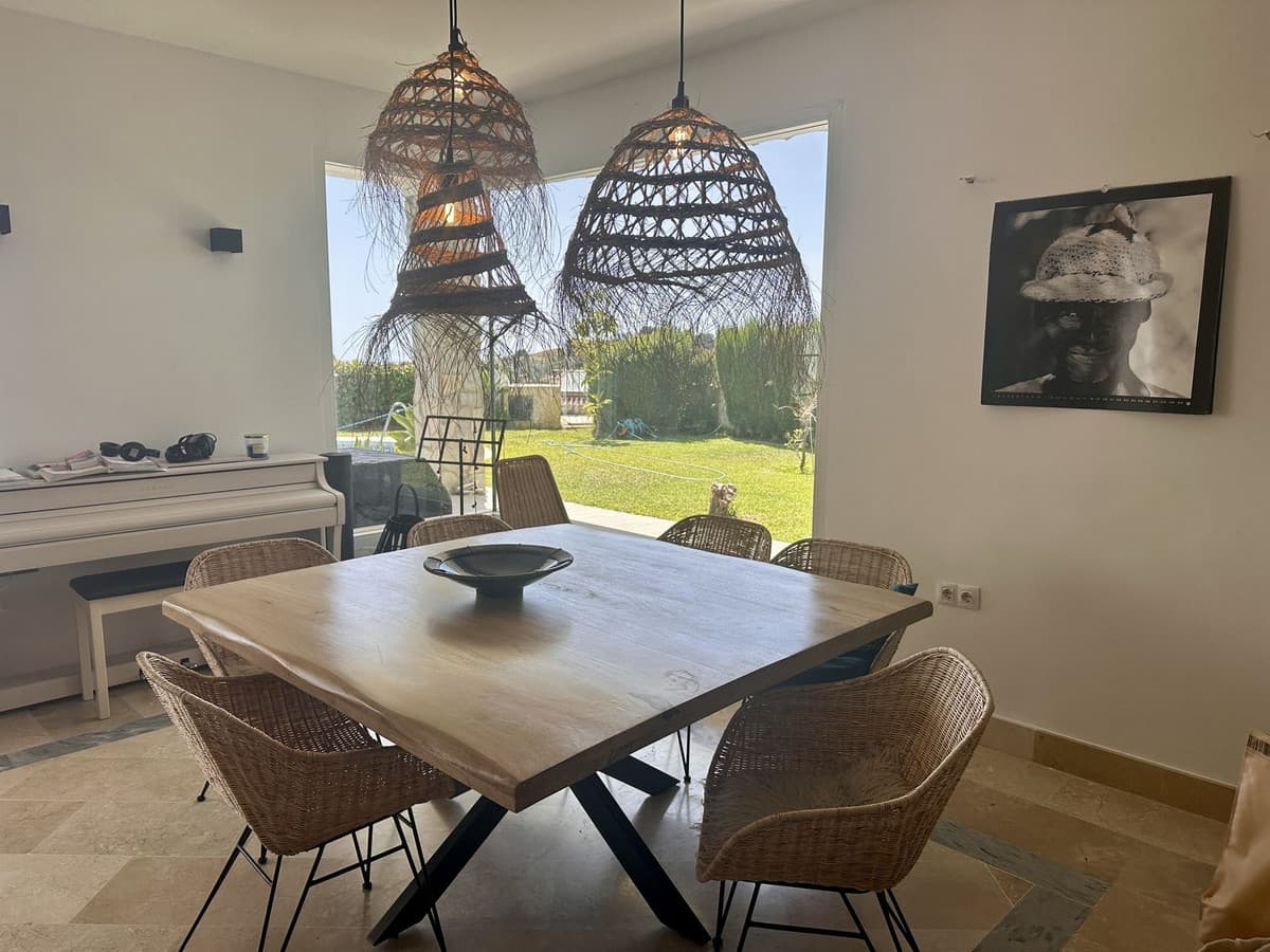 Townhouse in La Mairena — photo 2 of 10