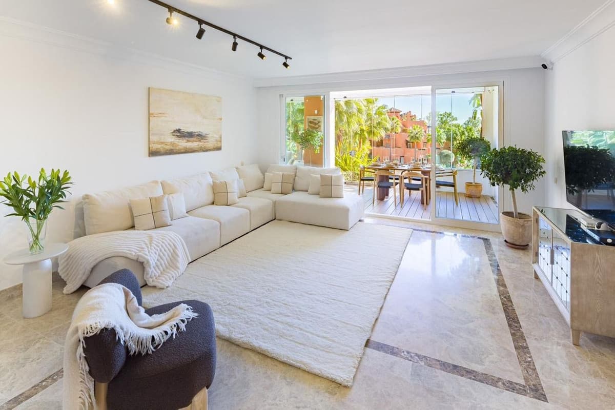 Ground Floor Apartment in Nueva Andalucía — photo 2 of 10