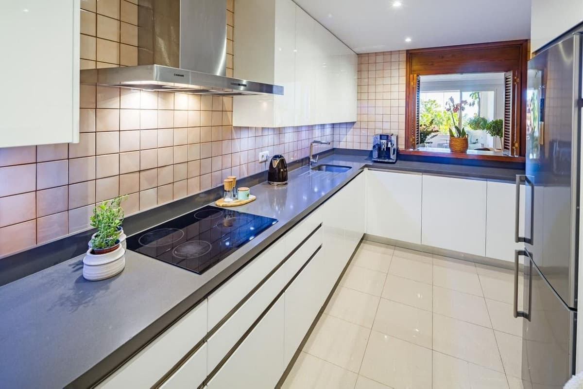 Ground Floor Apartment in Nueva Andalucía — photo 7 of 10