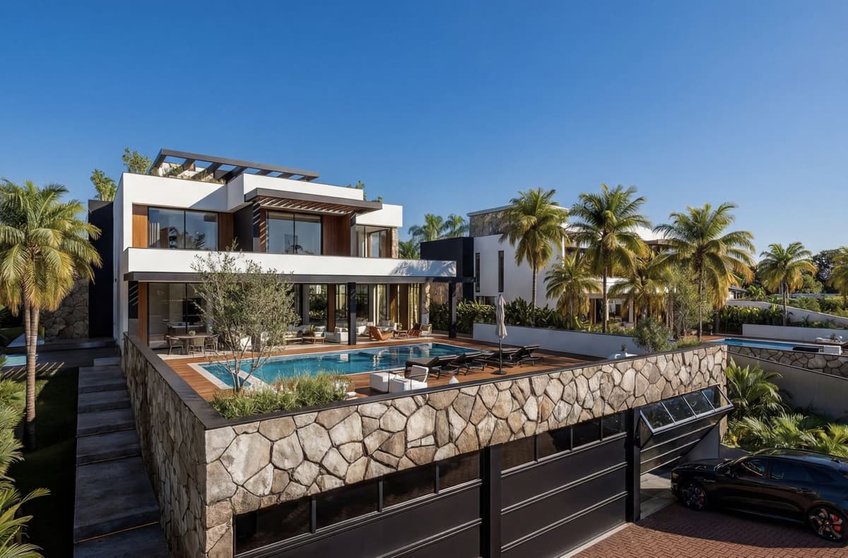 Detached Villa in Bel Air — photo 1 of 10