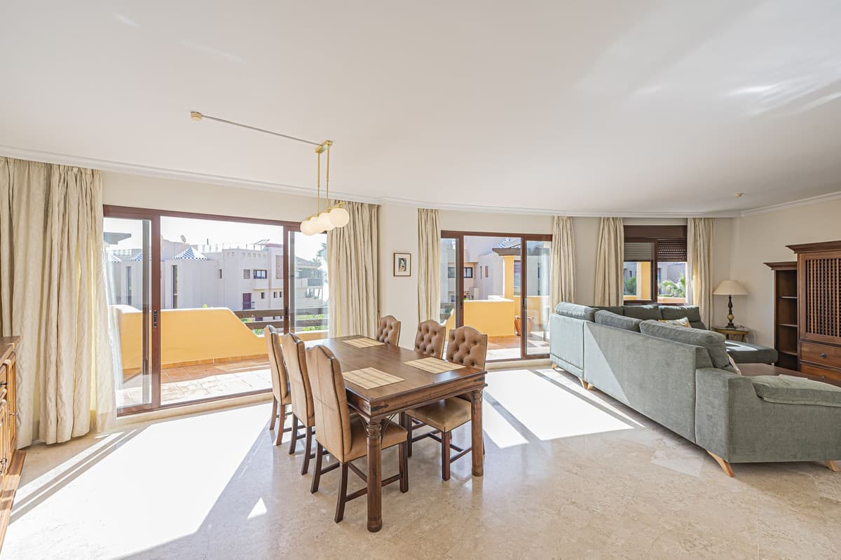 Middle Floor Apartment in Costalita — photo 8 of 10