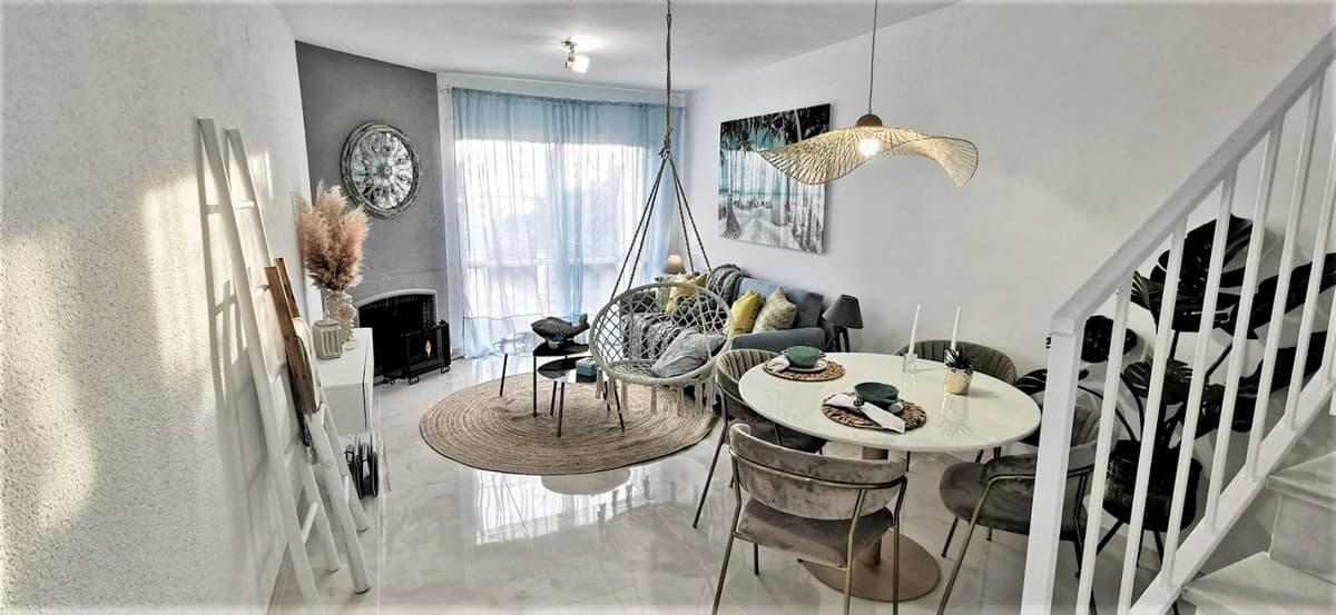 Townhouse in Estepona — photo 3 of 10