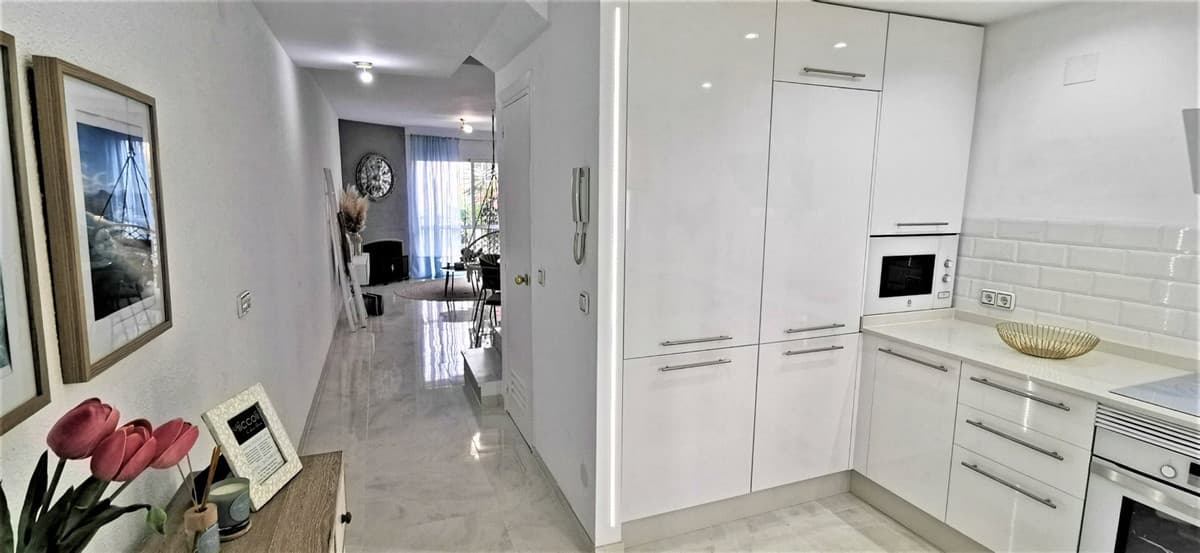 Townhouse in Estepona — photo 8 of 10