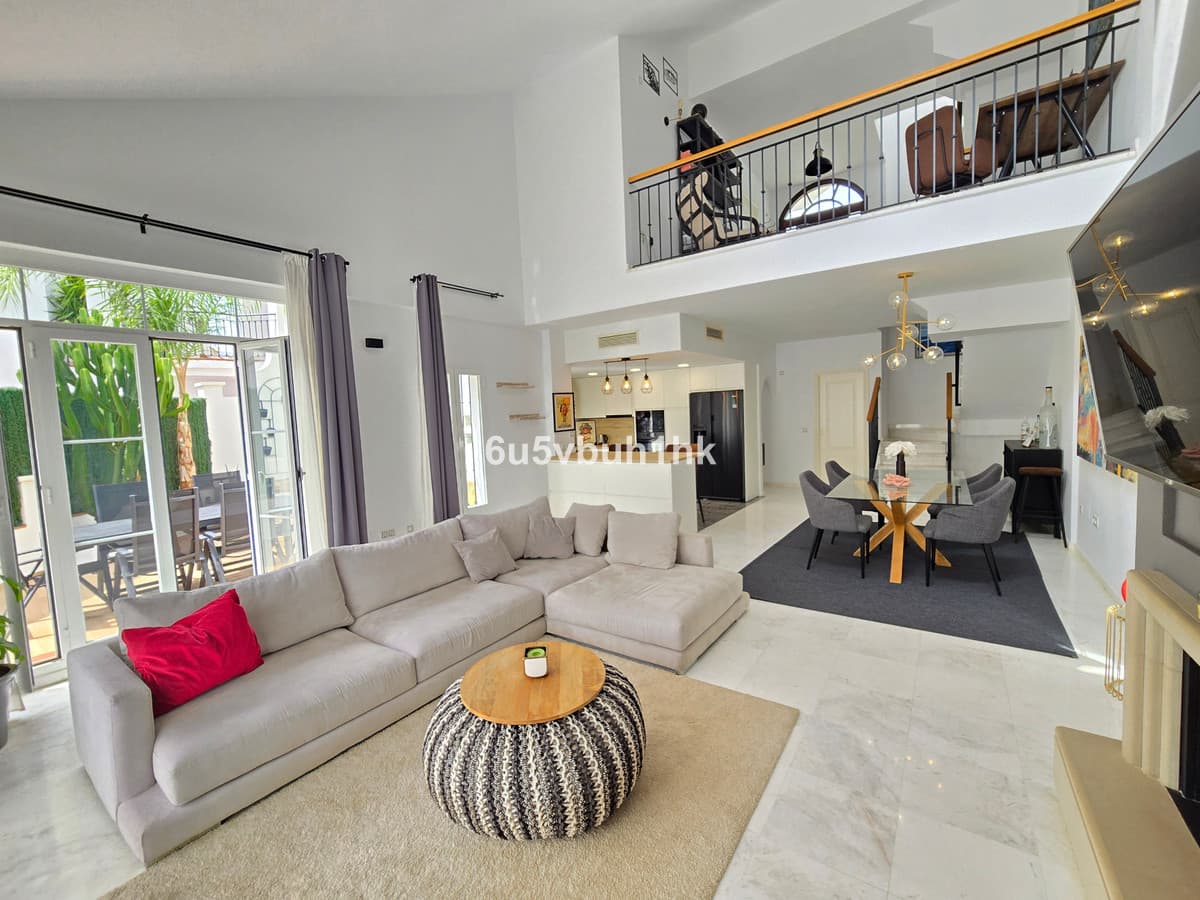 Townhouse in Riviera del Sol — photo 7 of 10