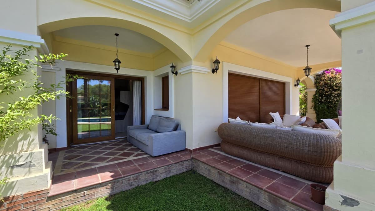 Detached Villa in Calahonda — photo 4 of 10