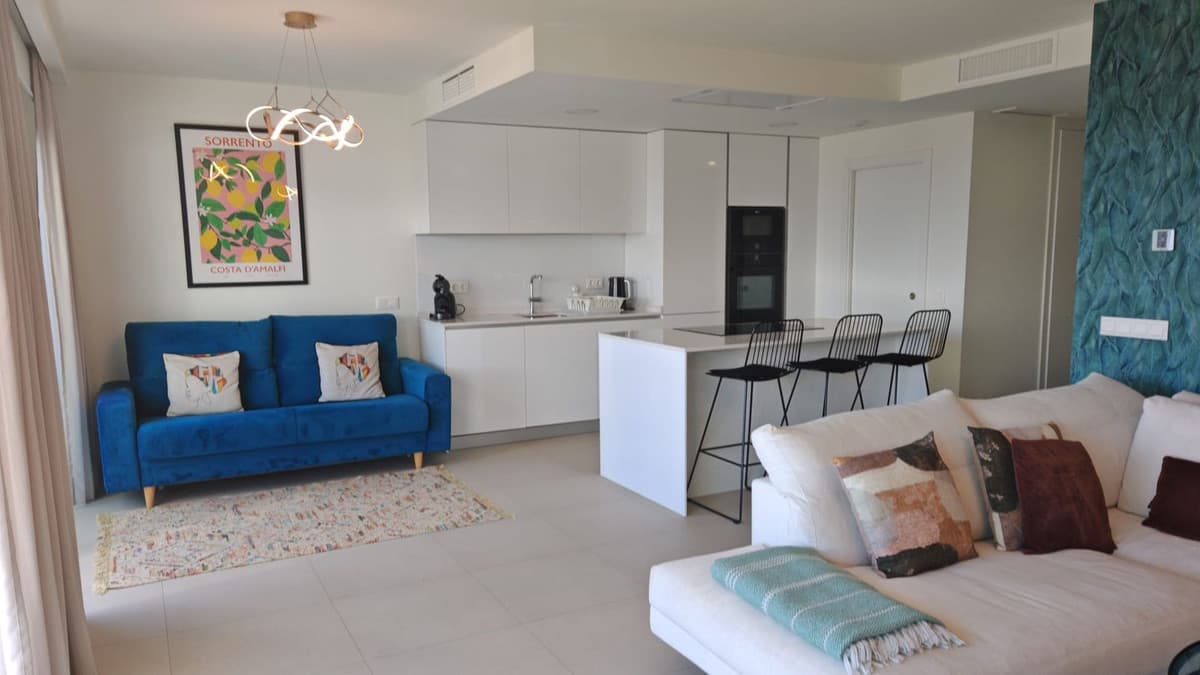 Middle Floor Apartment in Calanova Golf — photo 8 of 10
