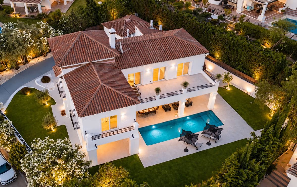 Detached Villa in Benahavís — photo 2 of 10