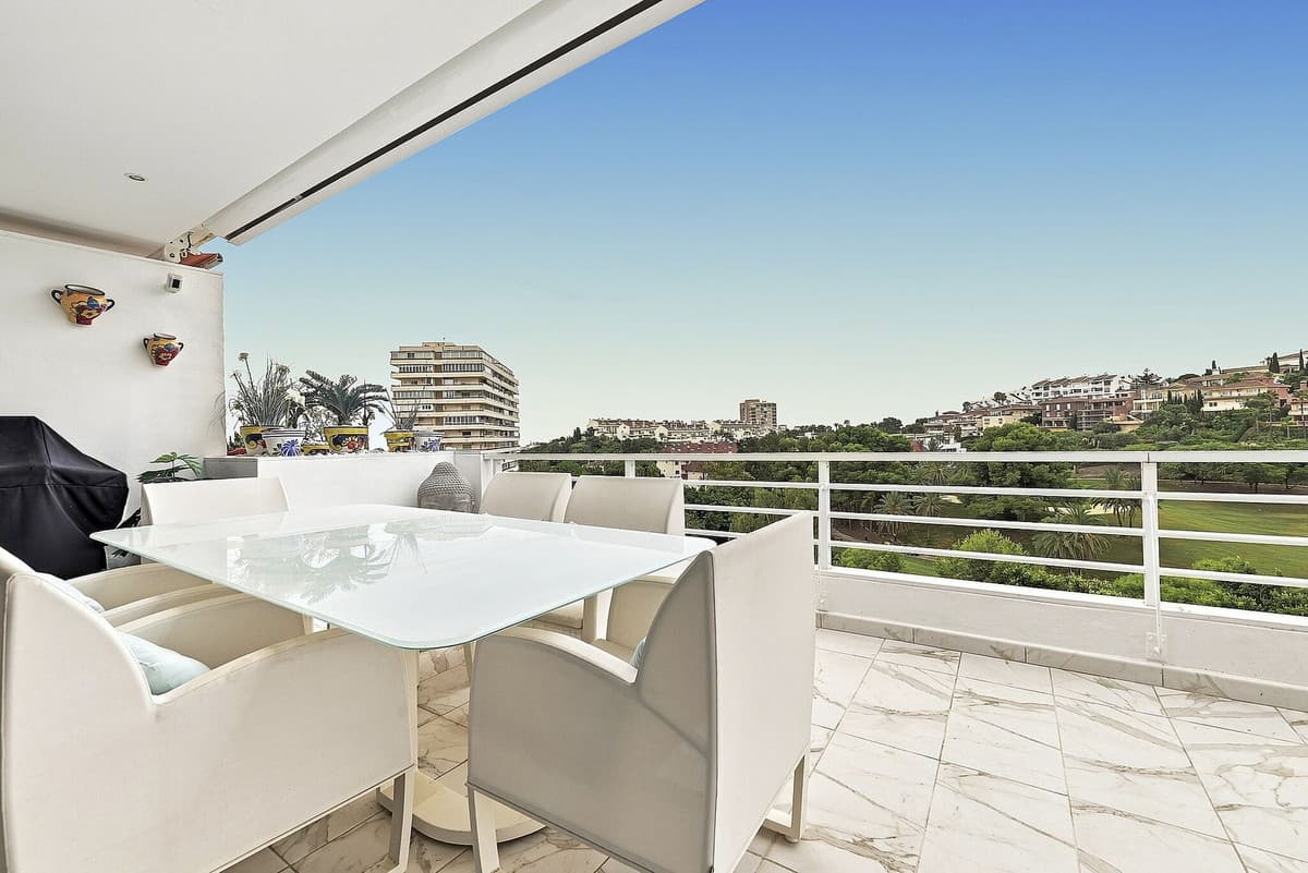 Top Floor Apartment in Benalmadena Costa — photo 1 of 10