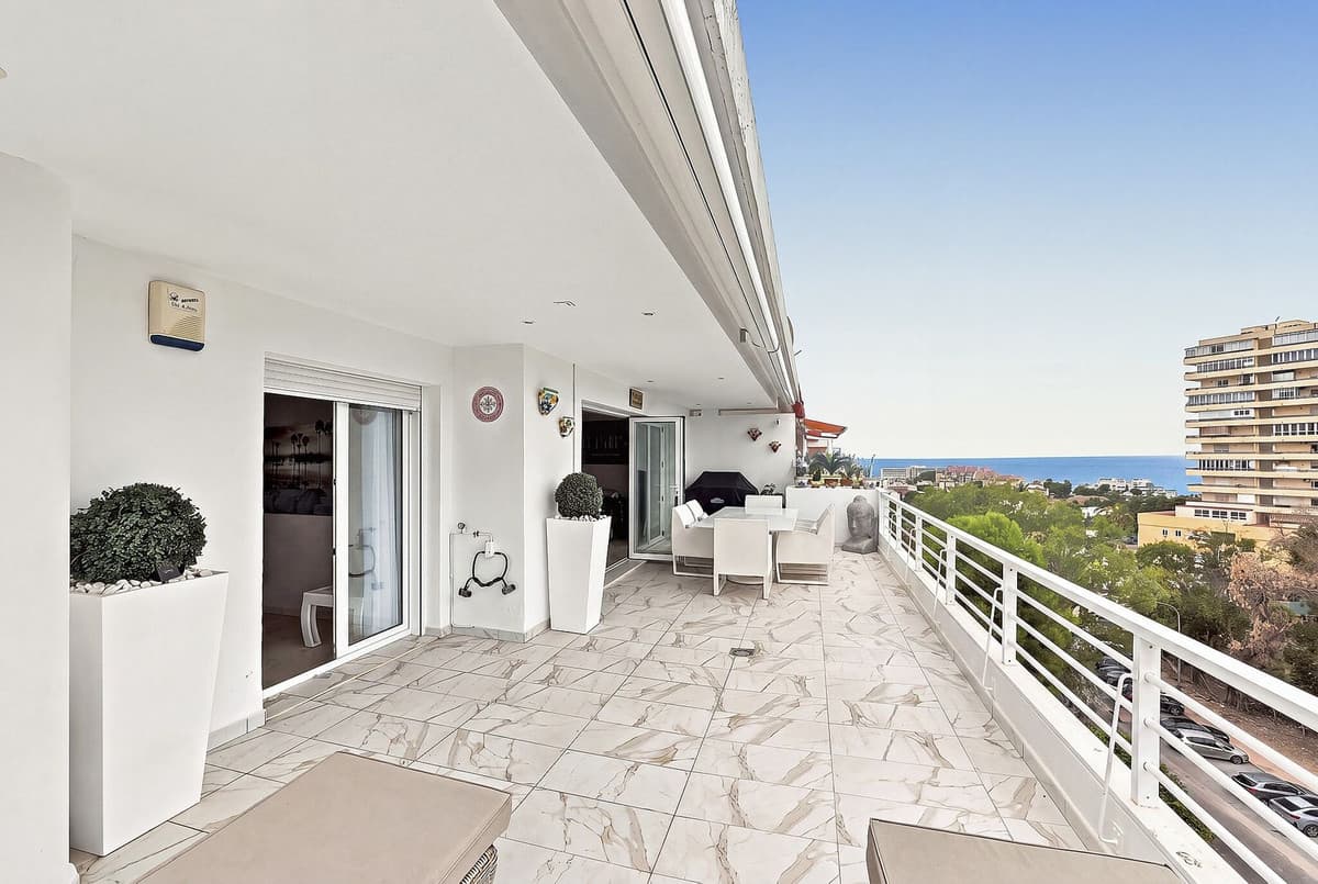 Top Floor Apartment in Benalmadena Costa — photo 2 of 10
