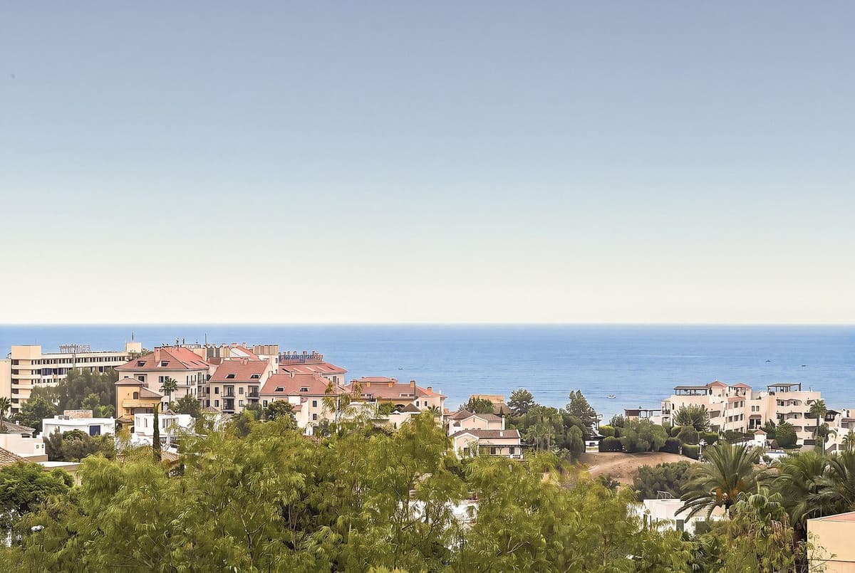 Top Floor Apartment in Benalmadena Costa — photo 5 of 10