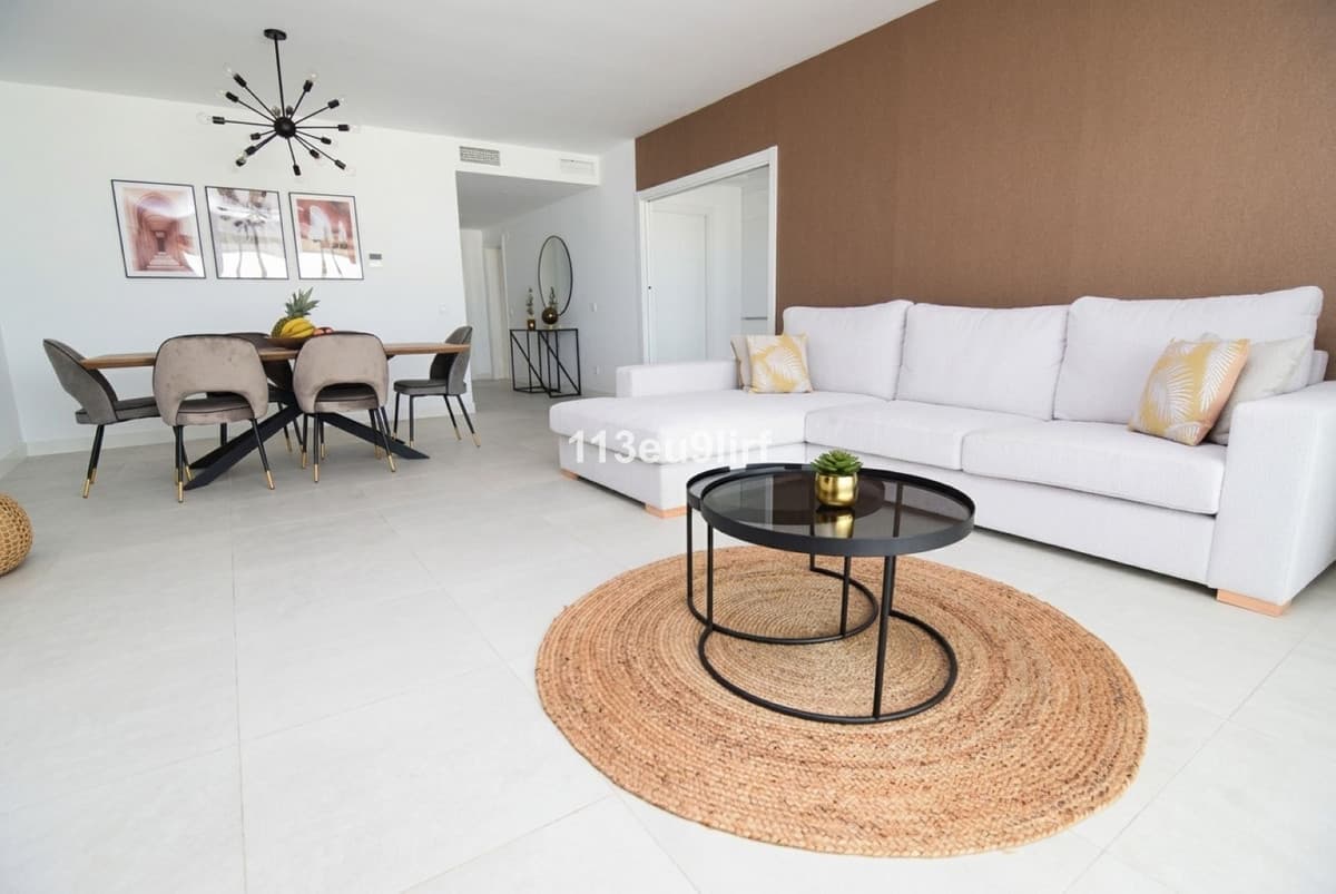 Ground Floor Apartment in Estepona — photo 3 of 10