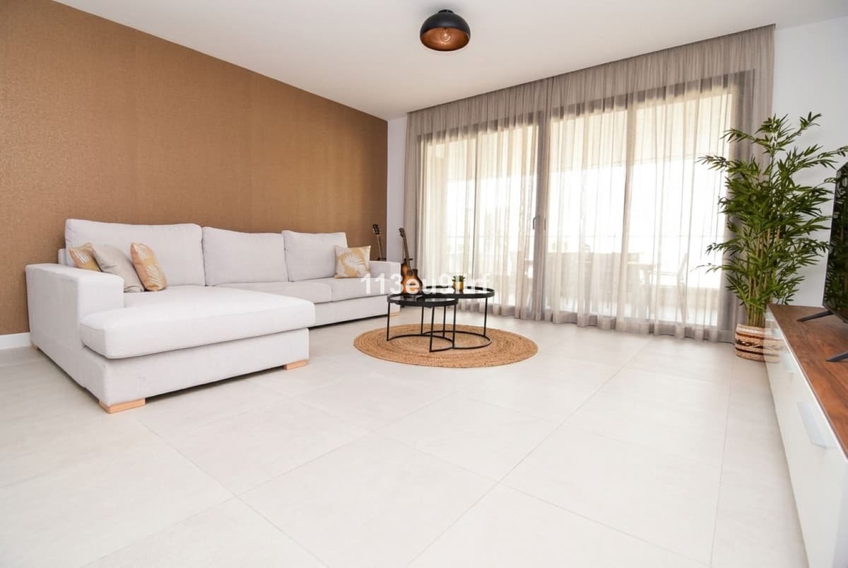 Ground Floor Apartment in Estepona — photo 5 of 10