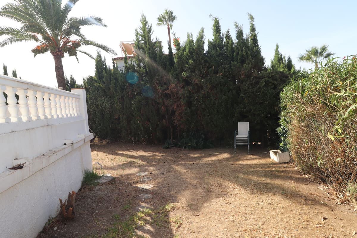 Detached Villa in El Faro — photo 9 of 10