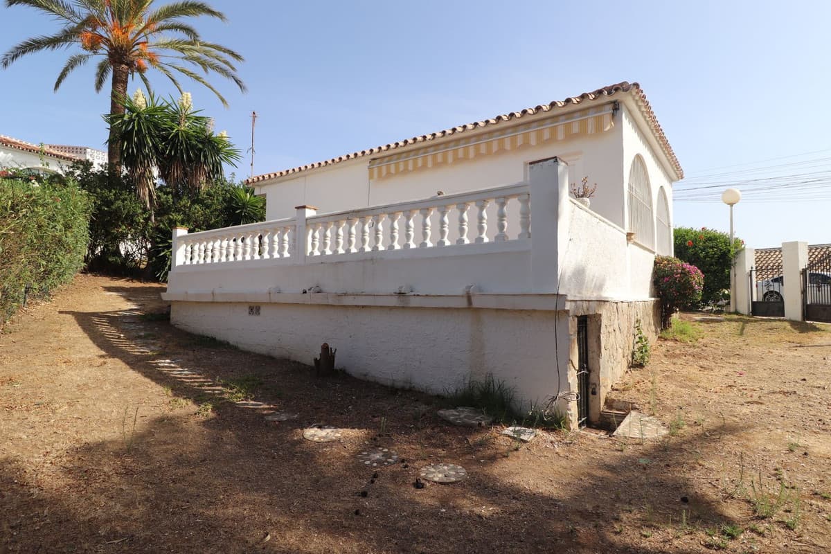 Detached Villa in El Faro — photo 10 of 10