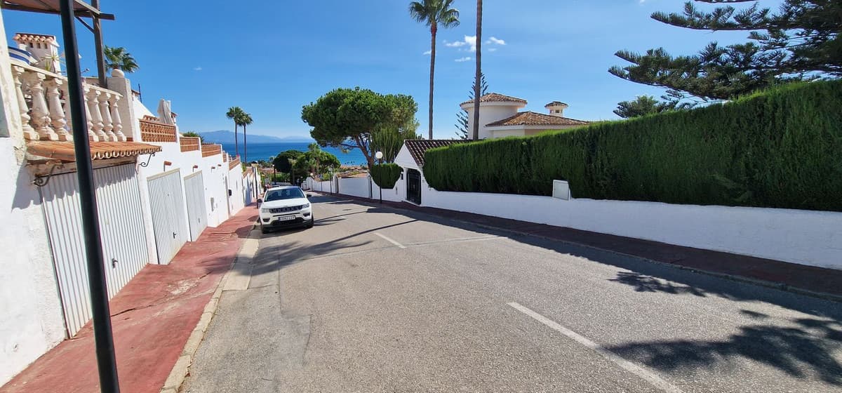 Detached Villa in Manilva — photo 2 of 10