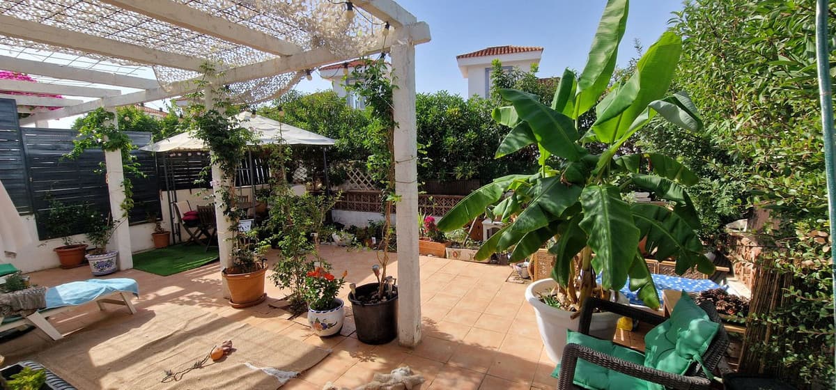 Semi-Detached House in Manilva — photo 1 of 10