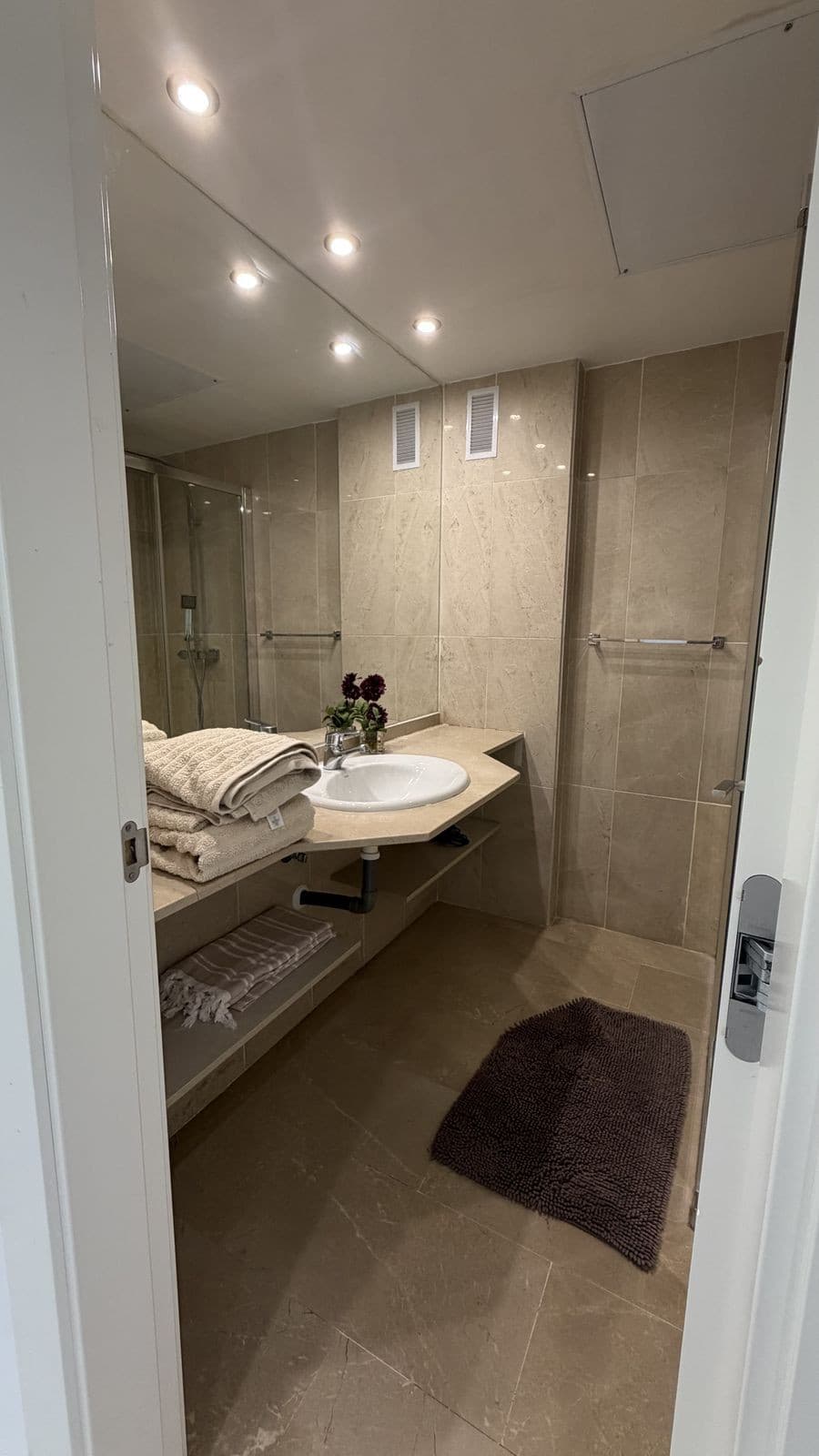 Middle Floor Apartment in Puerto Banús — photo 9 of 10
