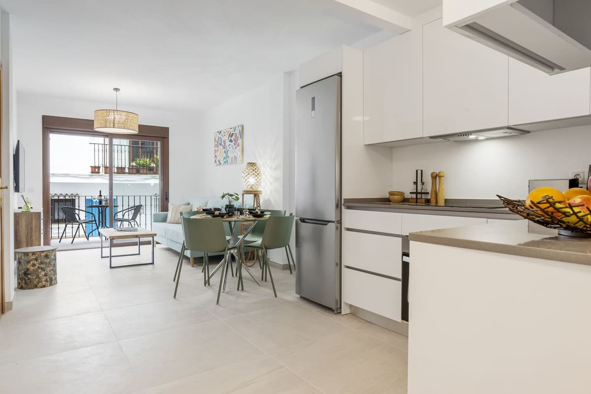 Ground Floor Apartment in Benahavís — photo 2 of 10