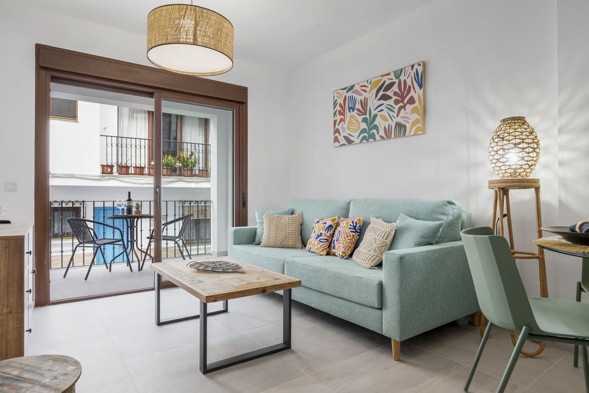 Ground Floor Apartment in Benahavís — photo 3 of 10
