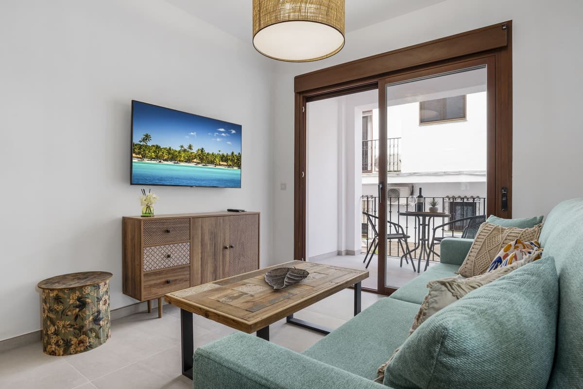 Ground Floor Apartment in Benahavís — photo 4 of 10