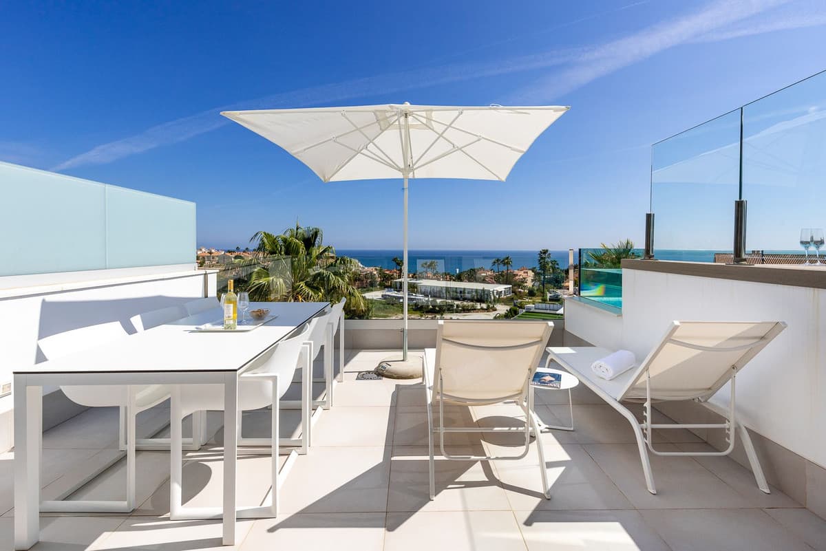 Middle Floor Apartment in Mijas — photo 3 of 10